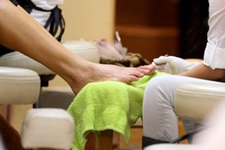 Alessandra Ambrosio feet photo thumbnail