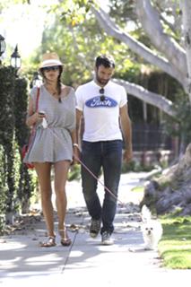 Alessandra Ambrosio feet photo thumbnail