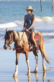 Alessandra Ambrosio feet photo thumbnail