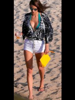 Alessandra Ambrosio feet photo thumbnail