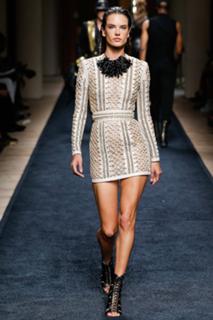 Alessandra Ambrosio feet photo thumbnail