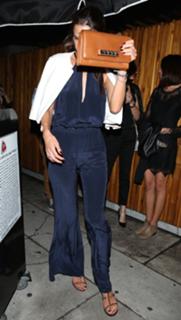 Alessandra Ambrosio feet photo thumbnail