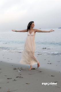 Alessandra Ambrosio feet photo thumbnail