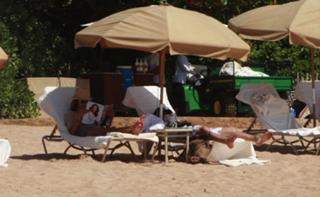 Alessandra Ambrosio feet photo thumbnail