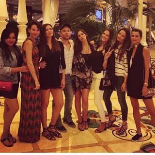 Alessandra Ambrosio feet photo thumbnail