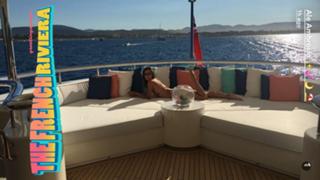 Alessandra Ambrosio feet photo thumbnail