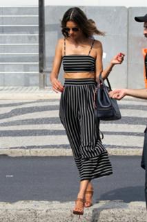 Alessandra Ambrosio feet photo thumbnail