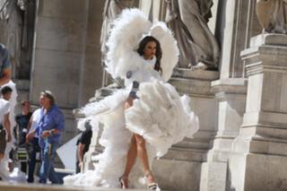 Alessandra Ambrosio feet photo thumbnail