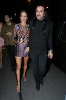 Alessandra Ambrosio feet photo thumbnail