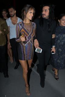 Alessandra Ambrosio feet photo thumbnail