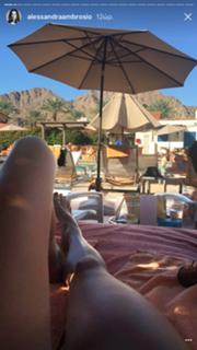 Alessandra Ambrosio feet photo thumbnail