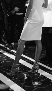 Alessandra Ambrosio feet photo thumbnail