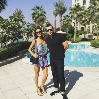 Alessandra Ambrosio feet photo thumbnail