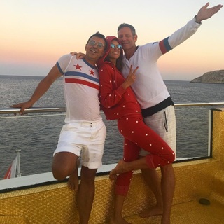 Alessandra Ambrosio feet photo thumbnail