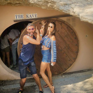 Alessandra Ambrosio feet photo thumbnail