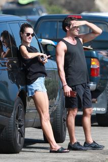 Alessandra Ambrosio feet photo thumbnail