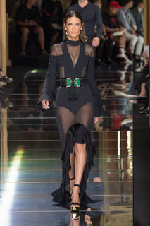 Alessandra Ambrosio feet photo thumbnail