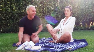 Alessandra Ambrosio feet photo thumbnail