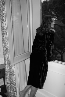 Alessandra Ambrosio feet photo thumbnail