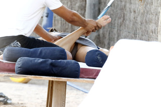 Alessandra Ambrosio feet photo thumbnail