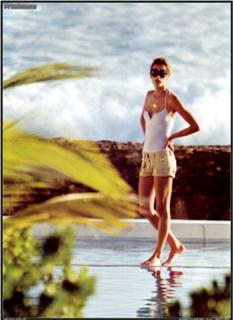 Alessandra Ambrosio feet photo thumbnail