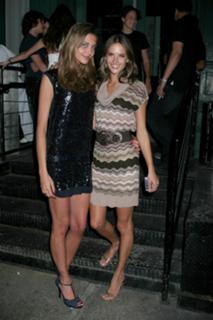 Alessandra Ambrosio feet photo thumbnail