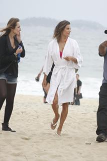 Alessandra Ambrosio feet photo thumbnail