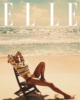 Alessandra Ambrosio feet photo thumbnail