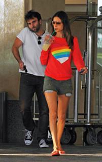 Alessandra Ambrosio feet photo thumbnail