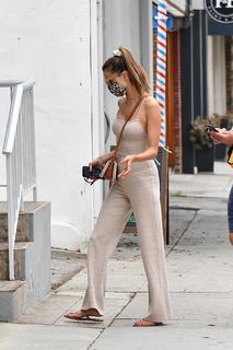 Alessandra Ambrosio feet photo thumbnail