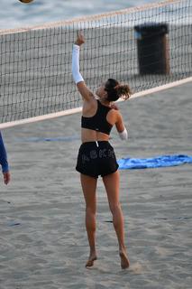 Alessandra Ambrosio feet photo thumbnail
