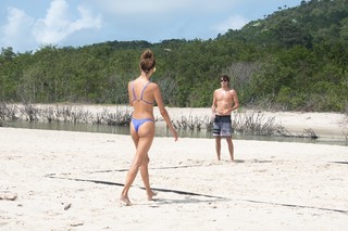 Alessandra Ambrosio feet photo thumbnail
