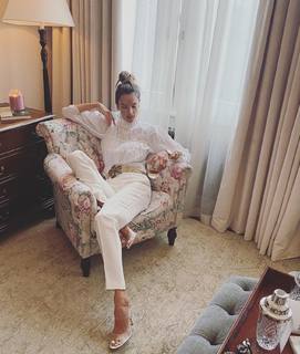 Alessandra Ambrosio feet photo thumbnail