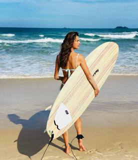 Alessandra Ambrosio feet photo thumbnail