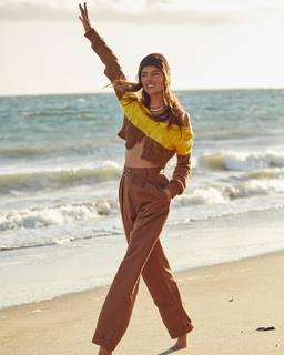 Alessandra Ambrosio feet photo thumbnail