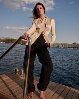 Alessandra Ambrosio feet photo thumbnail