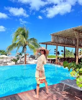 Alessandra Ambrosio feet photo thumbnail