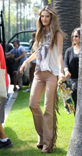 Alessandra Ambrosio feet photo thumbnail