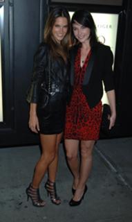 Alessandra Ambrosio feet photo thumbnail