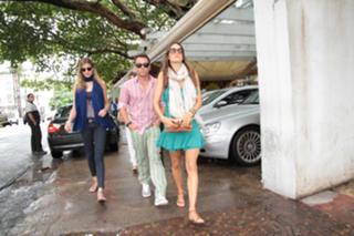 Alessandra Ambrosio feet photo thumbnail