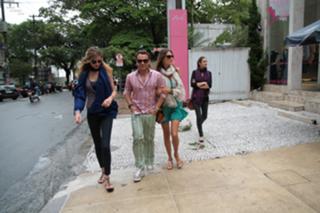 Alessandra Ambrosio feet photo thumbnail