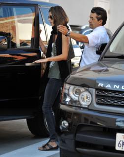 Alessandra Ambrosio feet photo thumbnail