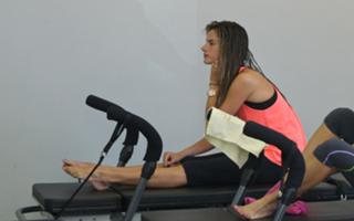 Alessandra Ambrosio feet photo thumbnail