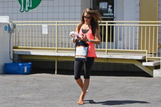 Alessandra Ambrosio feet photo thumbnail