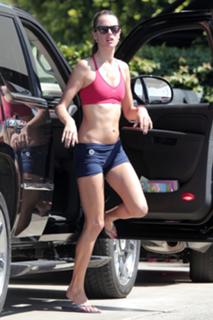 Alessandra Ambrosio feet photo thumbnail