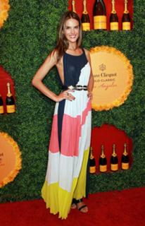 Alessandra Ambrosio feet photo thumbnail