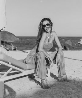 Alessandra Ambrosio feet photo thumbnail