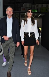 Alessandra Ambrosio feet photo thumbnail