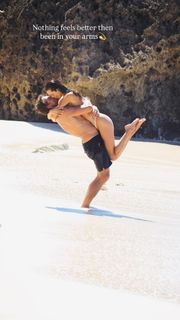 Alessandra Ambrosio feet photo 17