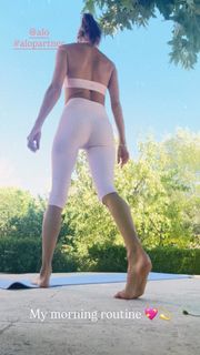 Alessandra Ambrosio feet photo 11